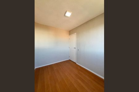 Quarto 1 de apartamento para alugar com 2 quartos, 42m² em Parque Bristol, São Paulo