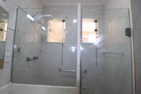 Casa para alugar com 200m², 3 quartos e 2 vagasBanheiro Quarto 1 suíte
