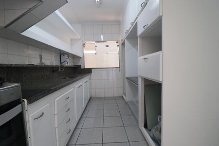 Casa para alugar com 200m², 3 quartos e 2 vagasCozinha