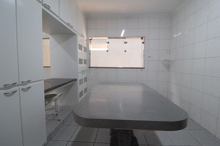 Casa para alugar com 200m², 3 quartos e 2 vagasCopa
