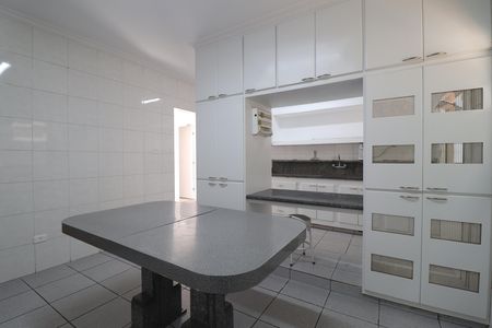 Casa para alugar com 200m², 3 quartos e 2 vagasCopa