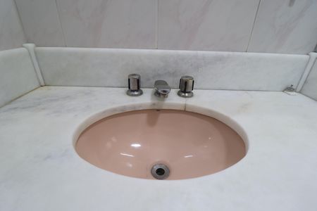 Casa para alugar com 200m², 3 quartos e 2 vagasBanheiro Quarto 1 suíte