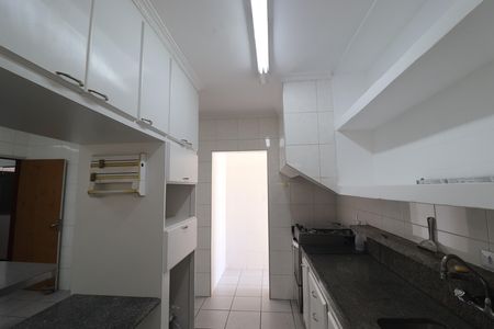Casa para alugar com 200m², 3 quartos e 2 vagasCozinha