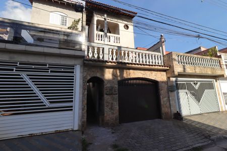 Casa à venda com 168m², 3 quartos e 2 vagasFachada