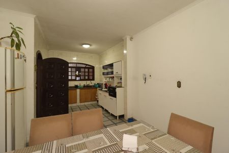 Casa à venda com 168m², 3 quartos e 2 vagasCozinha