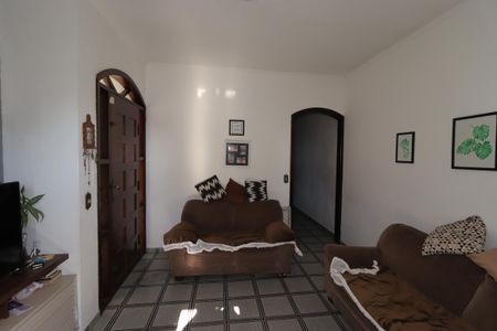 Casa à venda com 168m², 3 quartos e 2 vagasSala