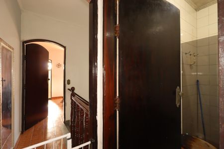 Casa à venda com 168m², 3 quartos e 2 vagasCorredor do piso superior