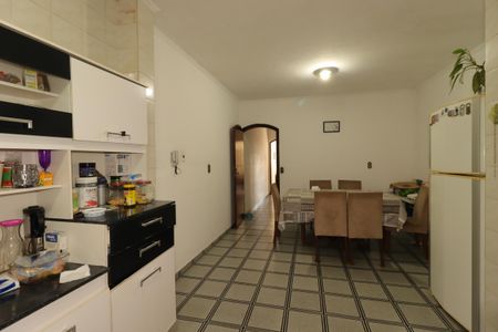 Casa à venda com 168m², 3 quartos e 2 vagasCozinha