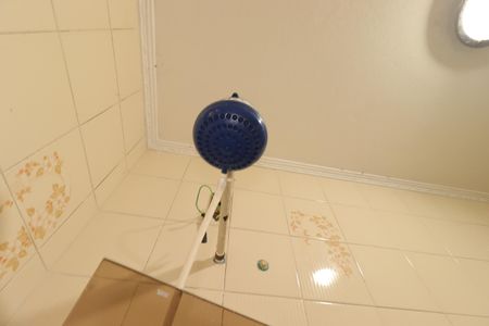 Casa à venda com 168m², 3 quartos e 2 vagasBanheiro do piso inferior 