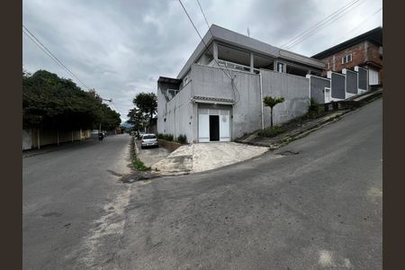 Casa de condomínio para alugar com 60m², 2 quartos e 2 vagas Casa de condomínio para alugar com 60m², 2 quartos e 2 vagasFachada