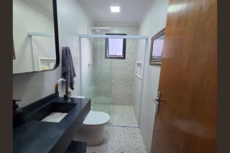 Apartamento para alugar com 74m², 2 quartos e 1 vaga Apartamento para alugar com 74m², 2 quartos e 1 vagaBanheiro