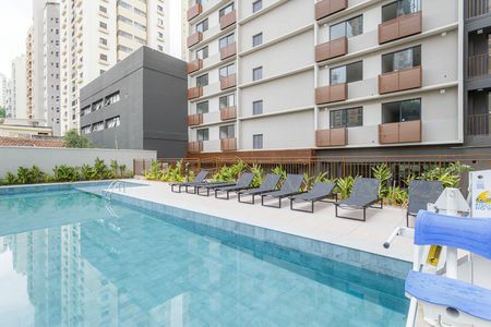 Studio para alugar com 27m², 1 quarto e sem vaga Studio para alugar com 27m², 1 quarto e sem vagaÁrea comum - Piscina