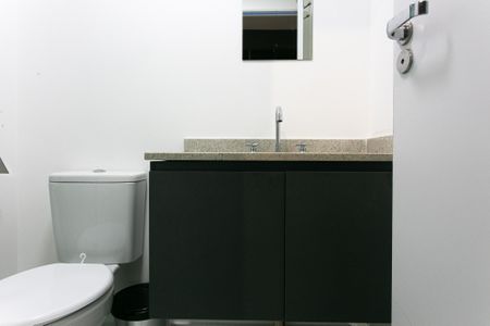 Studio para alugar com 32m², 1 quarto e sem vaga Studio para alugar com 32m², 1 quarto e sem vagaBanheiro