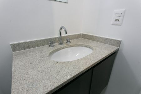Studio para alugar com 32m², 1 quarto e sem vaga Studio para alugar com 32m², 1 quarto e sem vagaBanheiro