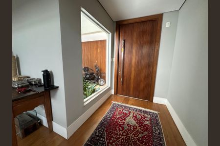 Casa de condomínio à venda com 1200m², 6 quartos e 7 vagasHall de entrada