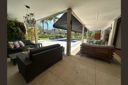 Casa de condomínio à venda com 1200m², 6 quartos e 7 vagasVaranda