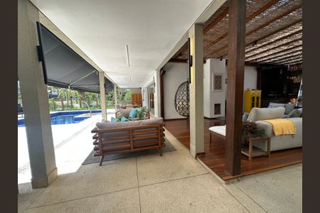 Casa de condomínio à venda com 1200m², 6 quartos e 7 vagasVaranda