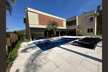 Casa de condomínio à venda com 1200m², 6 quartos e 7 vagasPiscina