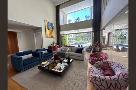 Casa de condomínio à venda com 1200m², 6 quartos e 7 vagasSala