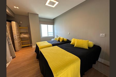 Casa de condomínio à venda com 1200m², 6 quartos e 7 vagasQuarto 1