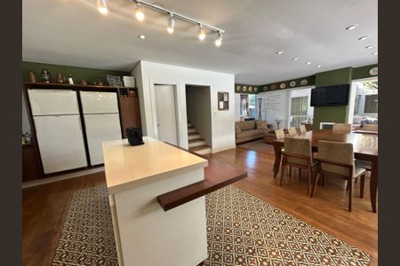 Casa de condomínio à venda com 1200m², 6 quartos e 7 vagasSala de Jantar 1