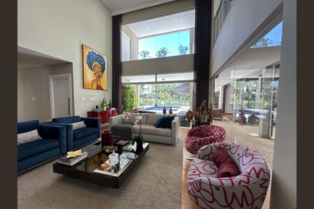 Casa de condomínio à venda com 1200m², 6 quartos e 7 vagasSala