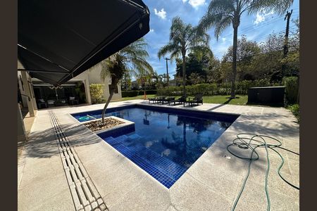Casa de condomínio à venda com 1200m², 6 quartos e 7 vagasPiscina