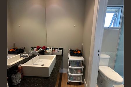 Casa de condomínio à venda com 1200m², 6 quartos e 7 vagasBanheiro 2