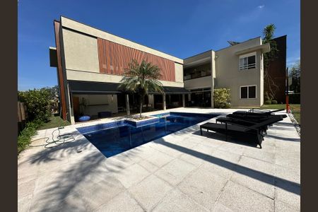 Casa de condomínio à venda com 1200m², 6 quartos e 7 vagasPiscina