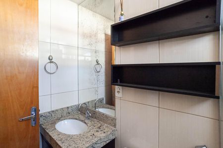 Apartamento para alugar com 142m², 3 quartos e 1 vaga Apartamento para alugar com 142m², 3 quartos e 1 vagaBanheiro social