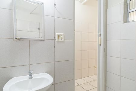 Studio para alugar com 30m², 1 quarto e sem vaga Studio para alugar com 30m², 1 quarto e sem vagaBanheiro social
