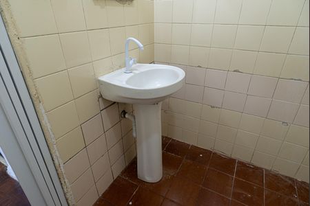 Studio para alugar com 30m², 1 quarto e sem vaga Studio para alugar com 30m², 1 quarto e sem vagaBanheiro social