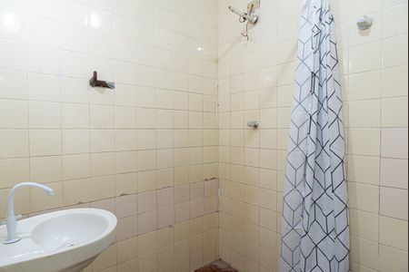 Studio para alugar com 30m², 1 quarto e sem vaga Studio para alugar com 30m², 1 quarto e sem vagaBanheiro social