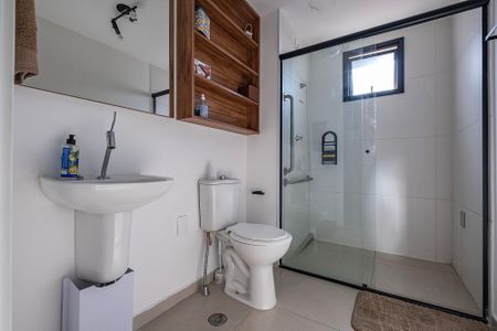 Banheiro de apartamento para alugar com 1 quarto, 30m² em Sumaré, São Paulo