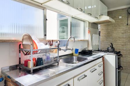 Apartamento para alugar com 65m², 2 quartos e 1 vagaCozinha 