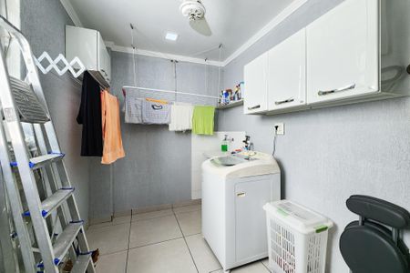 Apartamento para alugar com 65m², 2 quartos e 1 vagaÁrea de Serviço 