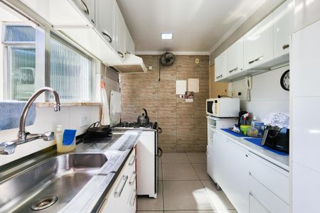 Apartamento para alugar com 65m², 2 quartos e 1 vagaCozinha 