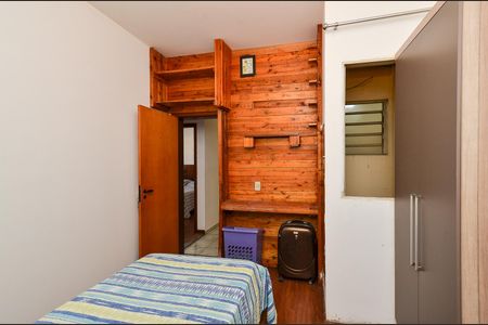 Casa à venda com 219m², 3 quartos e 2 vagasQuarto 2