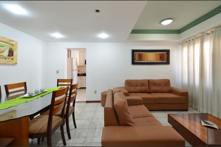 Casa à venda com 219m², 3 quartos e 2 vagasSala Ambientes