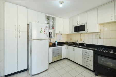 Casa à venda com 219m², 3 quartos e 2 vagasCozinha