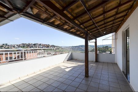 Casa à venda com 219m², 3 quartos e 2 vagasTerraço