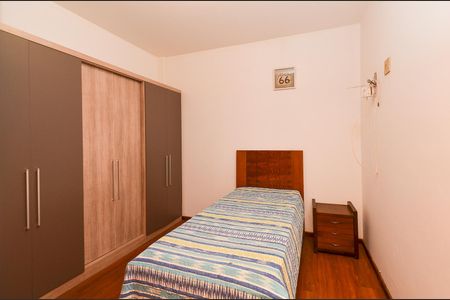Casa à venda com 219m², 3 quartos e 2 vagasQuarto 2