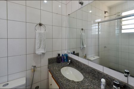 Casa à venda com 219m², 3 quartos e 2 vagasBanheiro Suíte