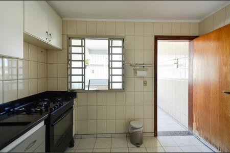 Casa à venda com 219m², 3 quartos e 2 vagasCozinha