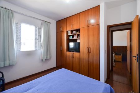 Casa à venda com 219m², 3 quartos e 2 vagasQuarto 1
