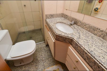 Casa à venda com 219m², 3 quartos e 2 vagasBanheiro Social