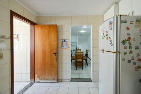 Casa à venda com 219m², 3 quartos e 2 vagasCozinha