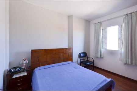 Casa à venda com 219m², 3 quartos e 2 vagasQuarto 1