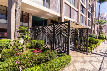 Apartamento para alugar com 90m², 3 quartos e 1 vaga Apartamento para alugar com 90m², 3 quartos e 1 vagaFachada