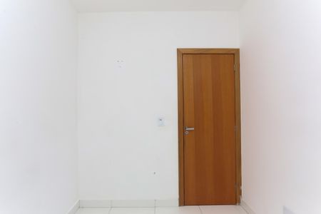 Casa de condomínio para alugar com 38m², 2 quartos e sem vaga Casa de condomínio para alugar com 38m², 2 quartos e sem vagaQuarto 1